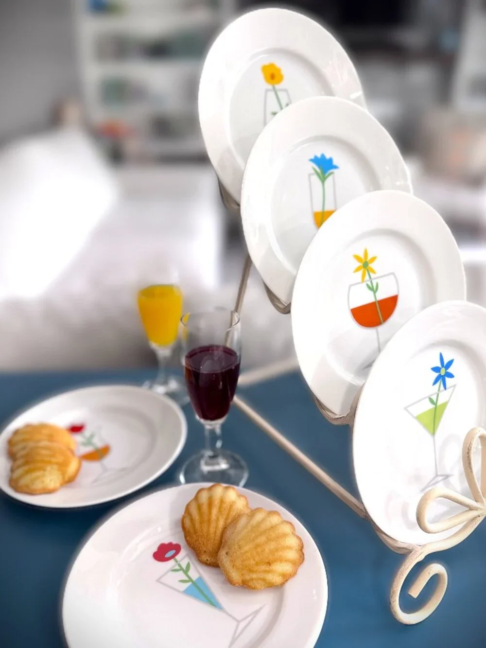 Vintage Crate & Barrel Blossoms Up Appetizer Plates Set of 6